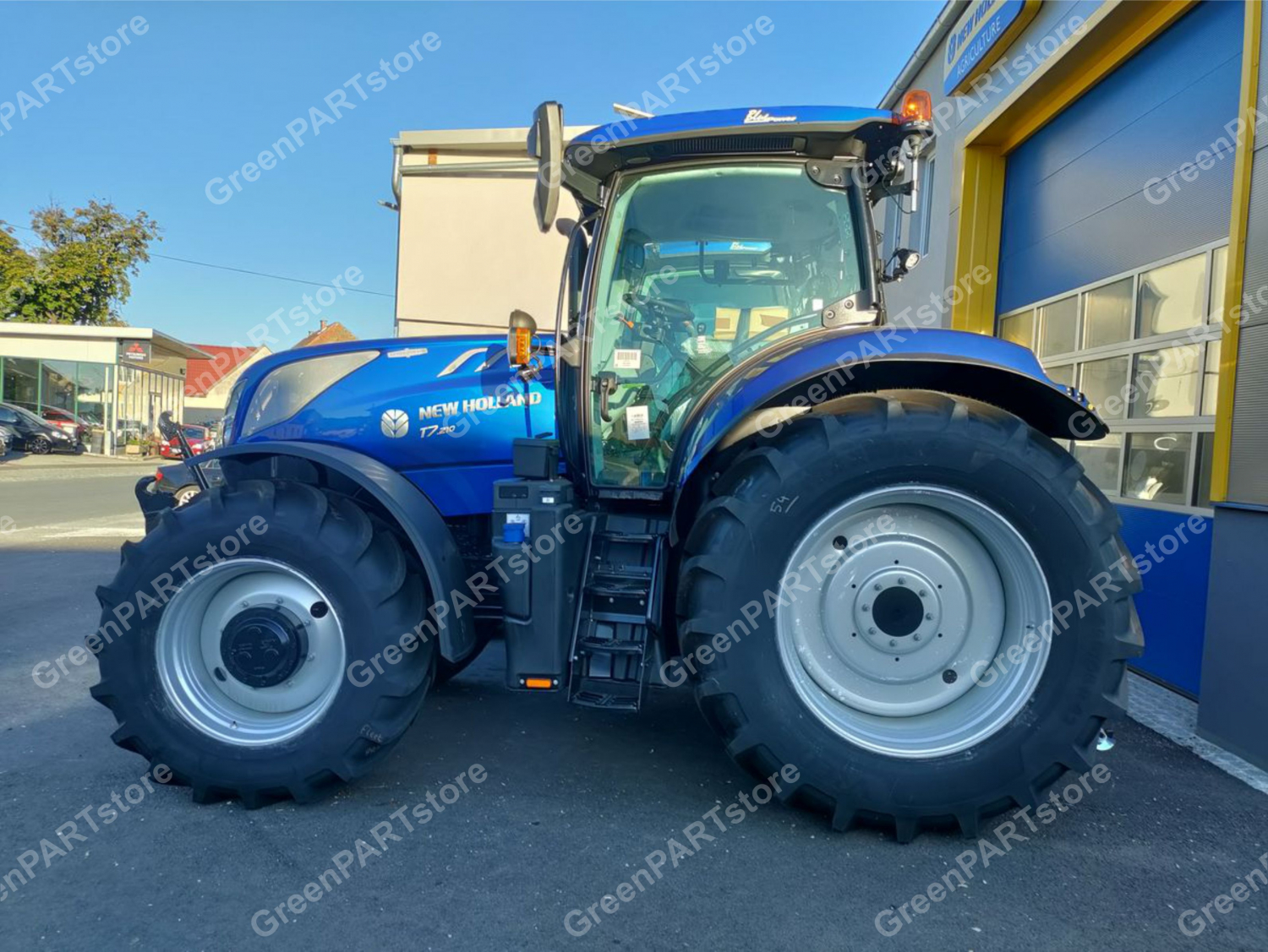 Трактор New Holland T7.210
