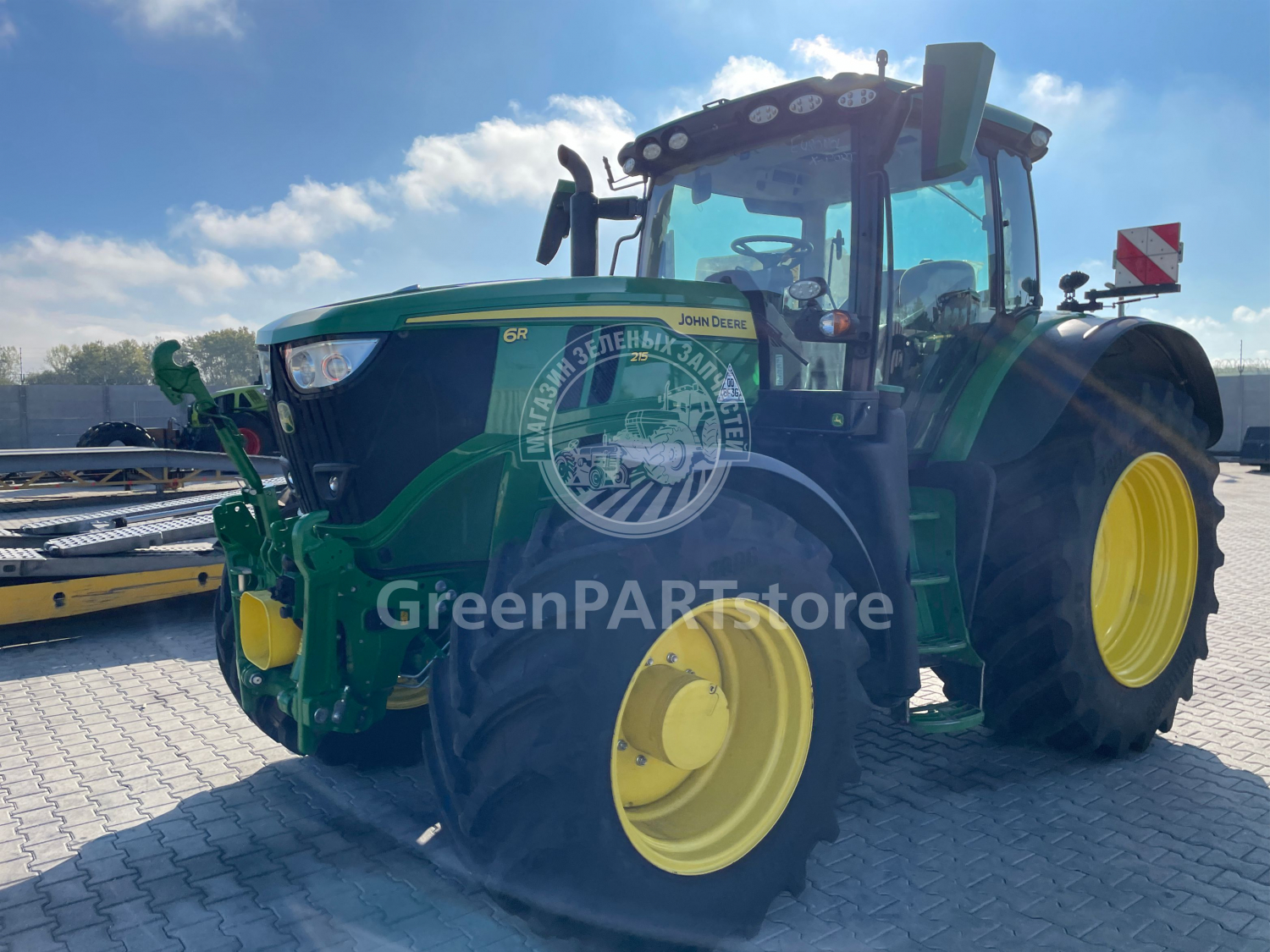 Трактор John Deere 6R 215